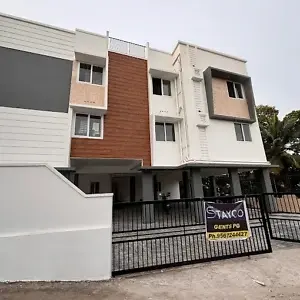 StayCo Men's PG Near Infopark, Kakkanad