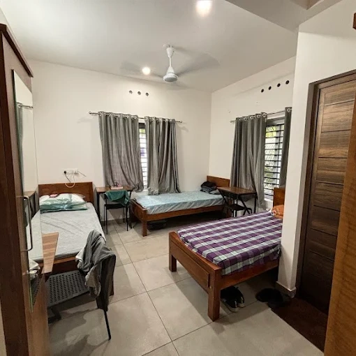 StayCo Men's PG Near Infopark, Kakkanad