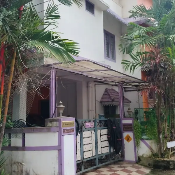 Purple House Gents PG Near Infopark – Single & Sharing Rooms Available
