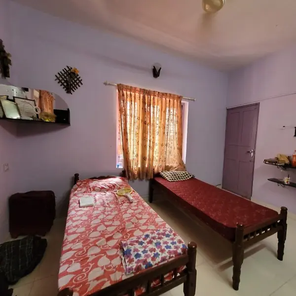 Purple House Gents PG Near Infopark – Single & Sharing Rooms Available