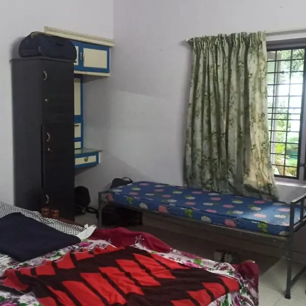 Purple House Gents PG Near Infopark – Single & Sharing Rooms Available