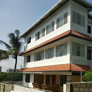 Feel Home Ladies Hostel Kakkanad | Women's PG near Infopark Kochi
