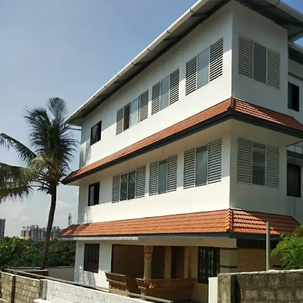 Feel Home Ladies Hostel Kakkanad | Women's PG near Infopark Kochi