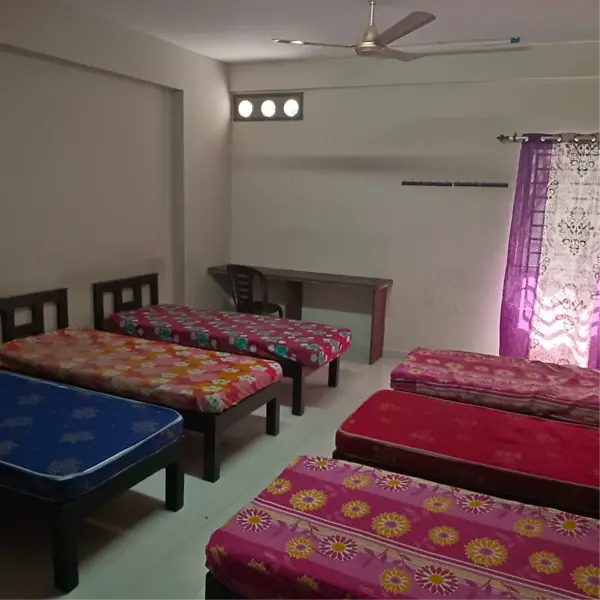 Chandrika Homes Boys Hostel Kakkanad – Men's PG Near CSEZ & Infopark