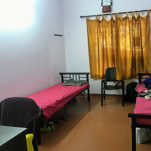 Planet Men's Hostel Kakkanad – Men's PG Near Infopark